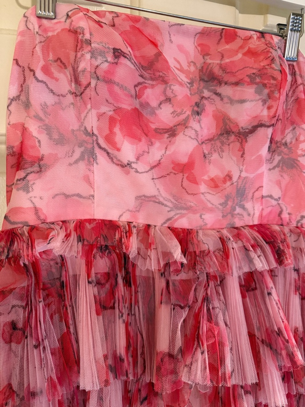 Hutch
Outline Floral Tiered Strapless Maxi Dress - Picture 8 of 16